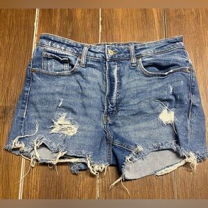 Old Navy Distressed Blue Denim Women’s Shorts